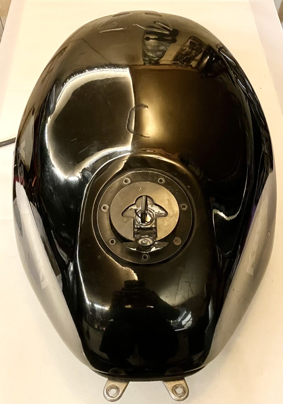 Réservoir essence - Kawasaki 600 ZZR (ZX600D)